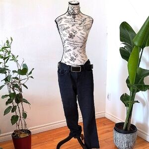 Levi's Women's Black Denim Jeans. Size 33. Great Condition.